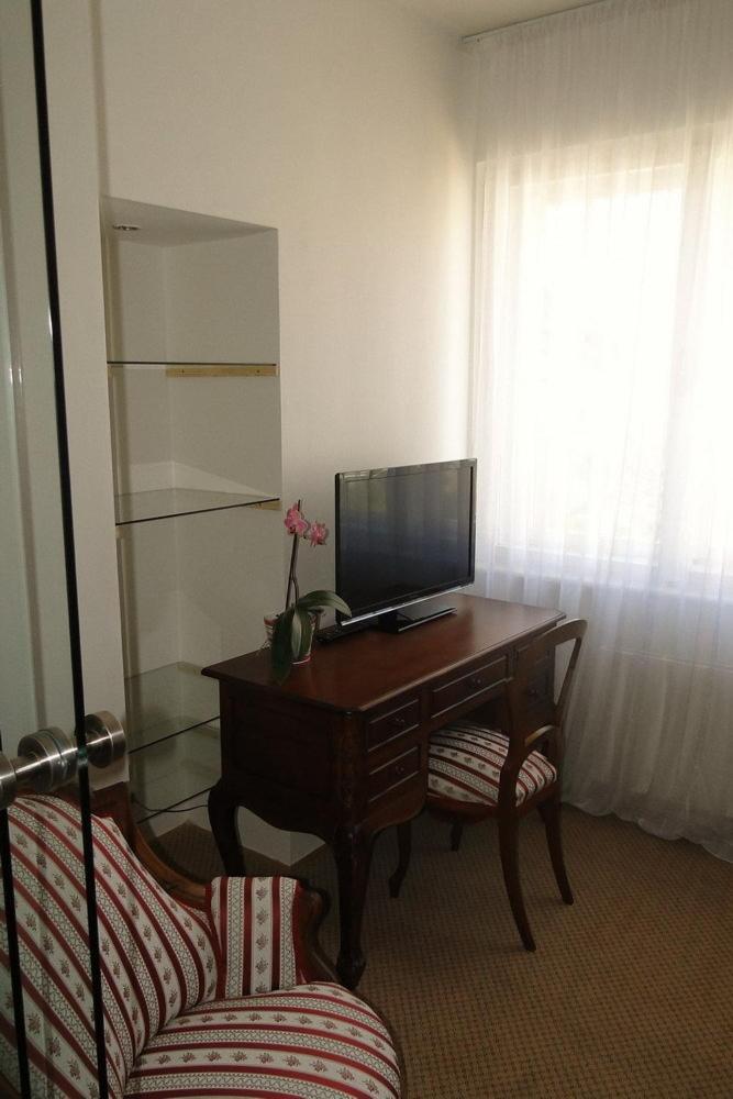Apartment Stred *